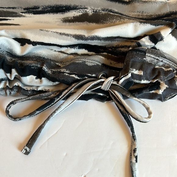 Athleta Black White & Gray Multi Halter Style Athletic Top women’s Small - Picture 3 of 10